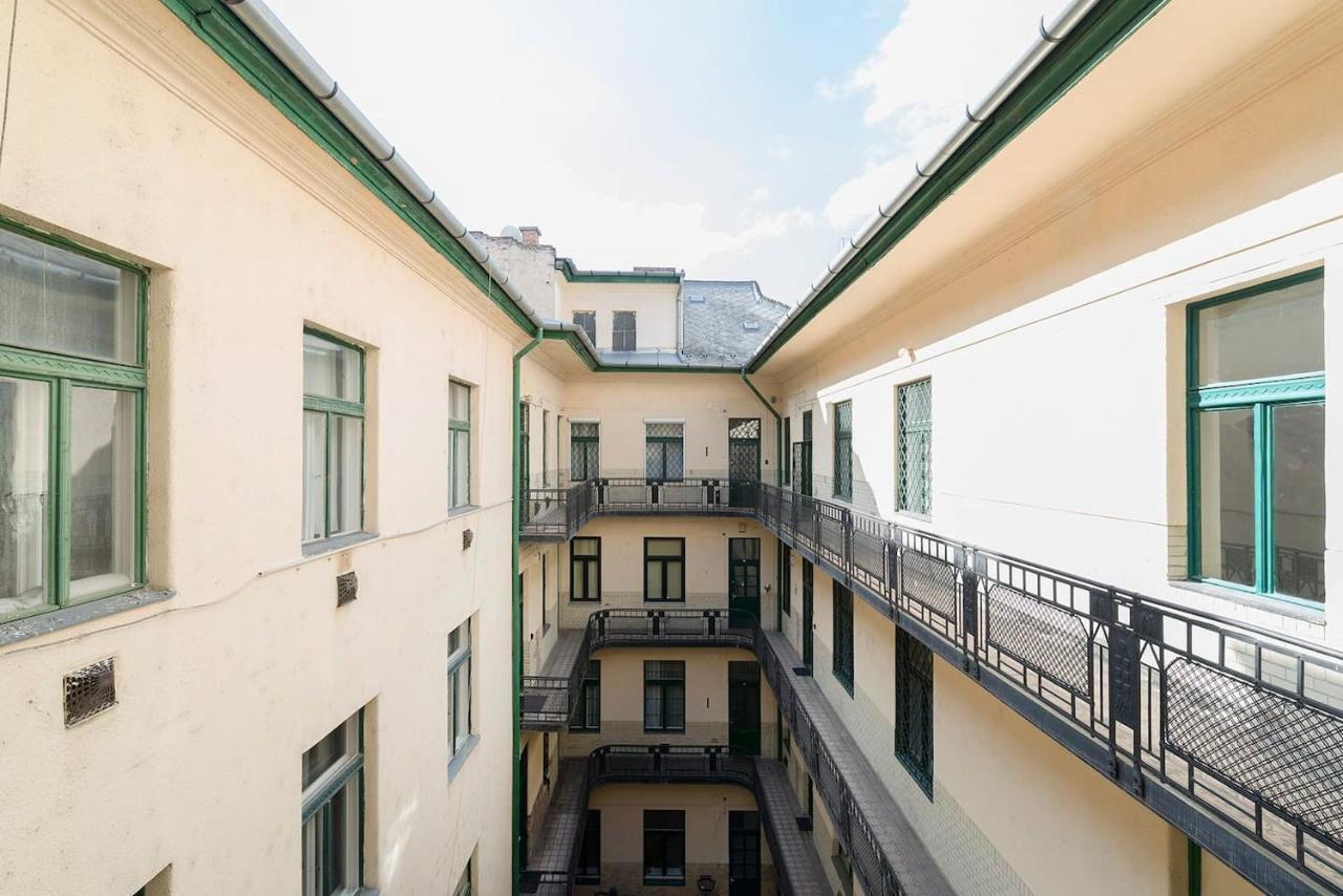 Váci Street Premier Apartment Budapest Esterno foto